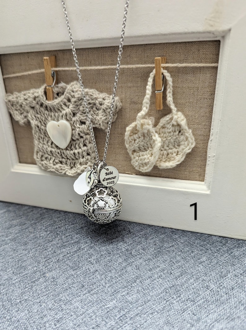 Personalized pregnancy bola Mini us, baby of love, with pompom sound ball, charm, and engraved medal Bola  1