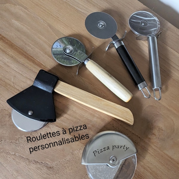 Roulettes et roues à pizza gravées, personnalisable aux choix  cadeau original, objet personnalisé, en bois ou acier inoxydable, forme hache