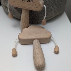 Hochet bébé en bois personnalisé, hochet musical, idée cadeau naissance,coffret naissance personnalisé prénom, cadeau baptême., Pâques image 5