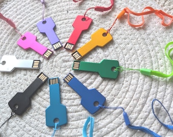 Personalized USB flash drives in colored metal with text and design engraving of your choice 16 GB or 32 GB
