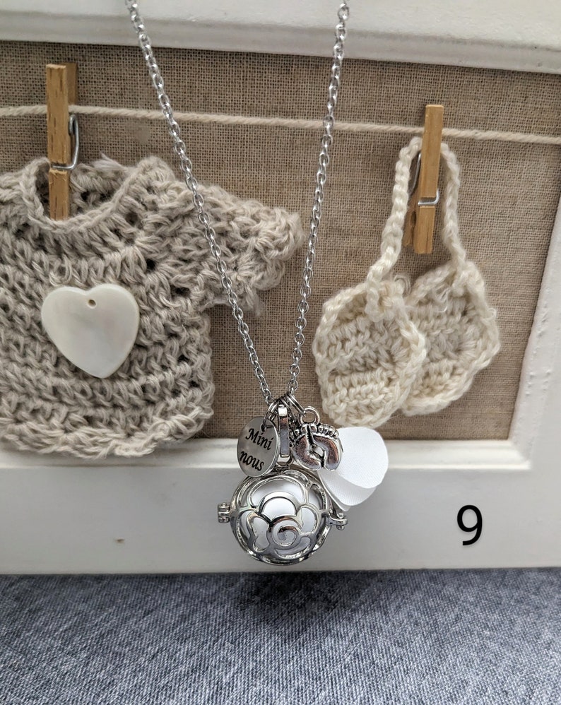 Personalized pregnancy bola Mini us, baby of love, with pompom sound ball, charm, and engraved medal Bola 9