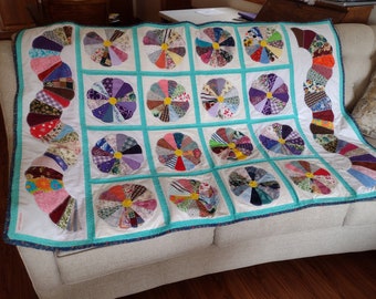 Lots of Flowers & Squiggles Nap Quilt