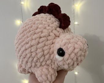 Crochet Valentine’s Day dinosaur plushie, cute amigurumi pink stegosaurus dino