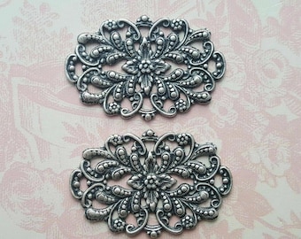 Brass Victorian Filigree Stampings x 2 - 3038RAT