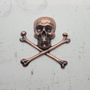 XLarge Brass Skull And Crossbone Stamping x 1 - 4123COFFA