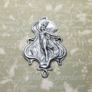 Large Brass Valkyrie Warrior Goddess Stamping x 1 - 6904RSG