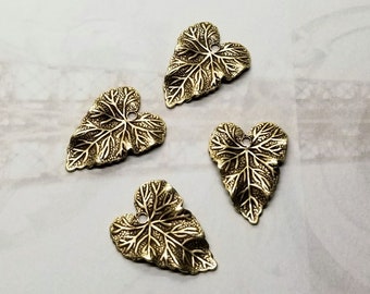 Small Brass Ivy Leaves With Hole x 4 - 5180ATC