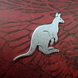 Large Oxidized Silver Kangaroo (1) - SOS3256 Jewelry Finding