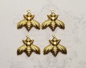 Raw Brass Bumble Bee Charms (4) - E122621XL