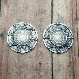 Brass Badge Medal Medallions x 2 - 3721RAT