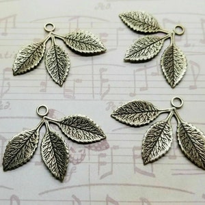 Brass Triple Leaf Charms x 4 - 2470RSG