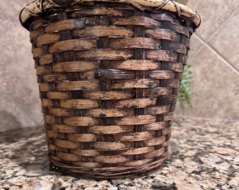 Vintage Wicker Woven Waste Basket - Natural Trash Can - Woven Rattan - Planter, Decorative basket, moody basket