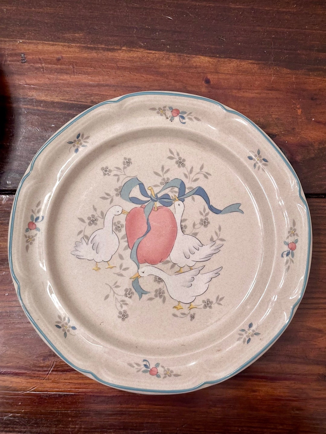 Set of 5, Vintage Marmalade Dinner Plates by International China