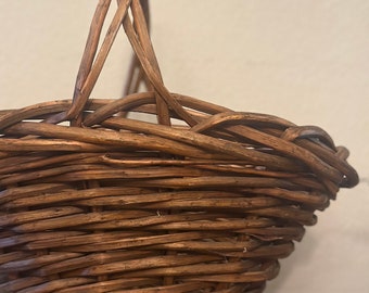 Antique Woven Wicker basket, Harvest Basket, Spring Basket, Picnic basket, Homestead Basket