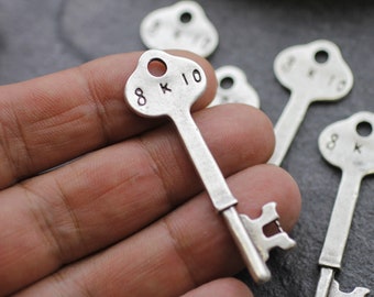 10 Sterling Silver Plated Skeleton Key Charms, Antique Silver Pendants