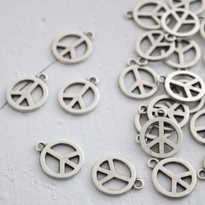 10 Silber Frieden Charms, Silber Anhänger, versilbert Antique Silver Tone Hohe Qualität, Schmuck Zubehör, Großhandelspreis ZM95 AS