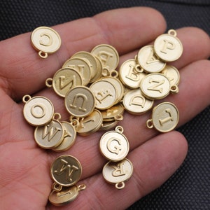 Colgante de letras del alfabeto, dijes de letras iniciales, oro mate, dije de letra de etiqueta, venta al por mayor, suministros de joyería personalizados, ZM885 MG