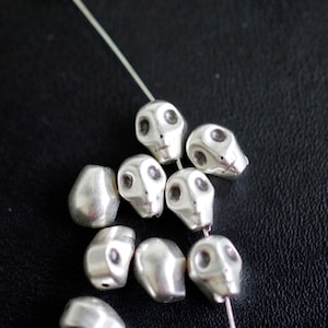 10 Skull Beads, Gothic Beads, Metal Beads, Antique Silver Skull Beads, High Quality Jewelry Supplies for Wholesale Price ZM153 AS