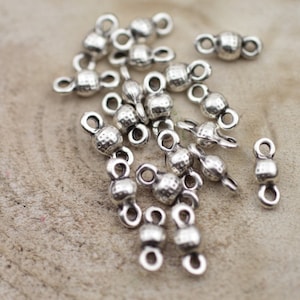 50 Verbinder Charms, Verbinder Perlen, Schmuckzubehör, versilbert, 2 Loop Charms, Armband Verbinder, Wholesale Zubehör, ZM777 AS