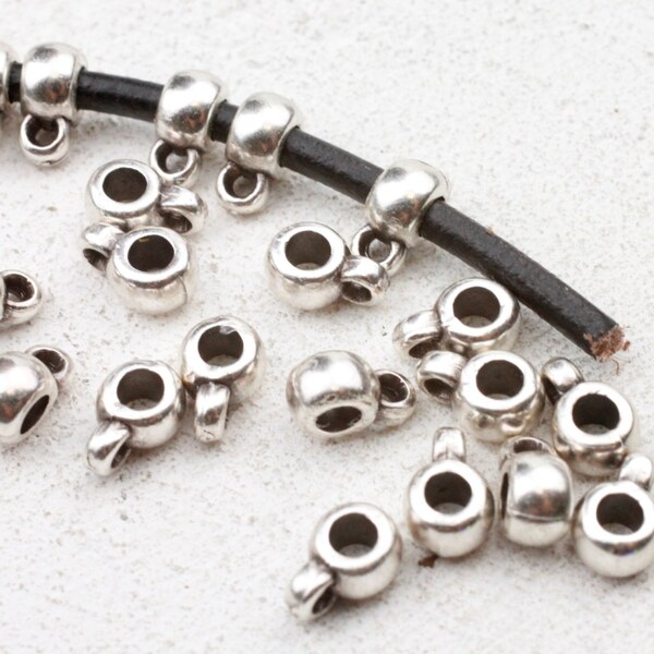 50 Bail Beads Spacers, Bail Charms, Round Slider Spacer Perles pour cordon en cuir, prix de gros Bijoux & Trouvailles, ZM1052 AS