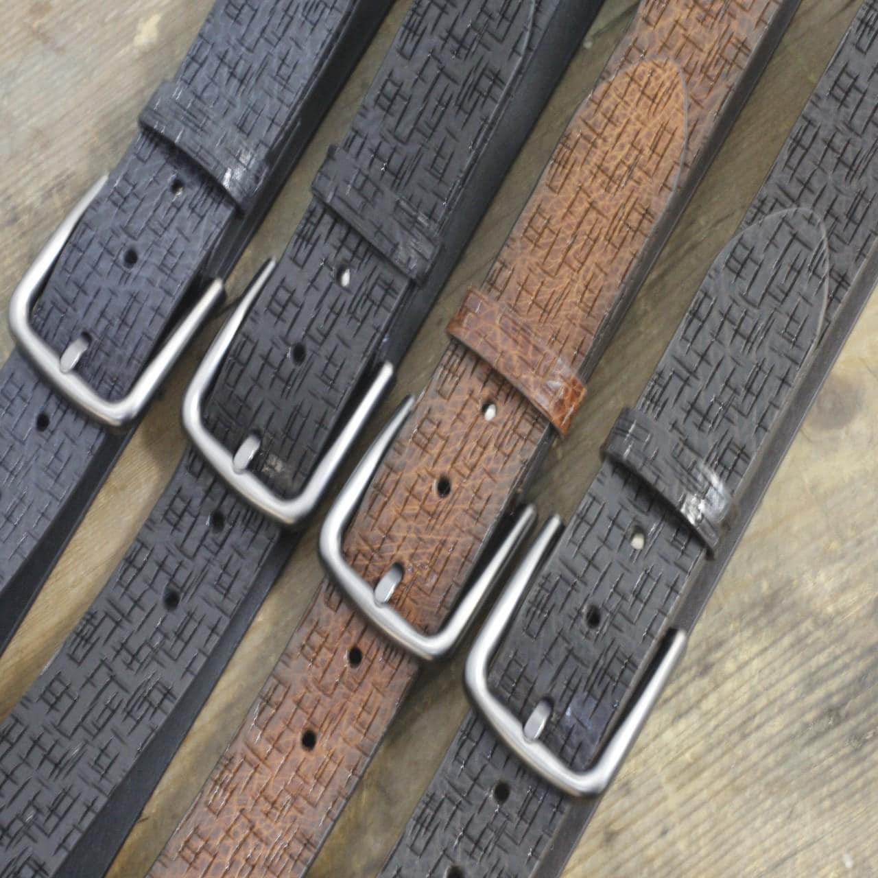 Genuine Cowhide Crocodile Print Removable Buckle Leather  display picture 2
