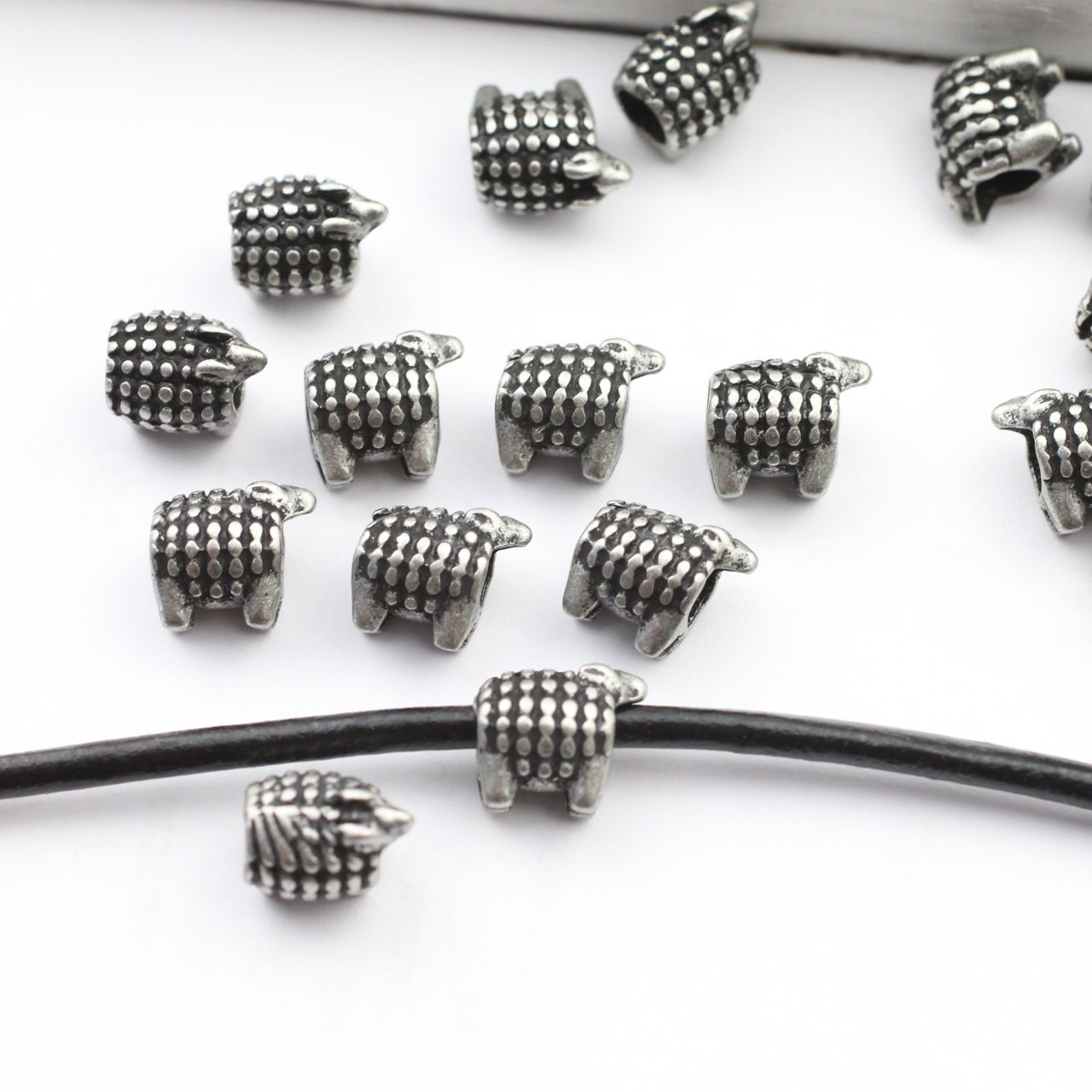アクセサリー sheep 10 Sheep Beads, Silver Beads, Sheep Charms, Jewelry Findings