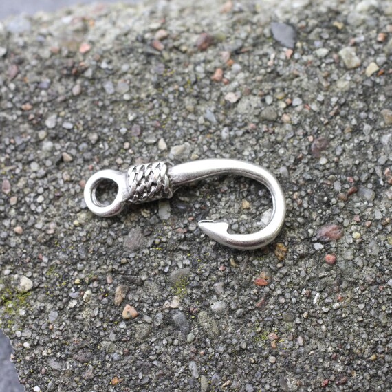 Fish hook bracelet best sale clasp