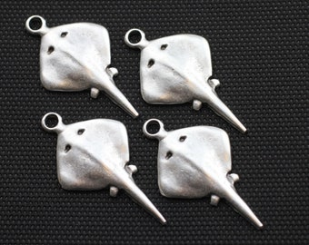 5 Rochen Anhänger, Stingray Charms, antike Charms, Silber Anhänger, hohe Qualität, Schmuckherstellung, ZM690 AS