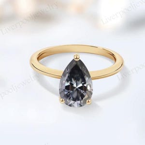 Pear Shaped Grey Spinel Ring For Women 925 Silver Grey Gemstone Ring Unique Solitaire Wedding Ring Grey Spinel Bridal Ring Anniversary Gift