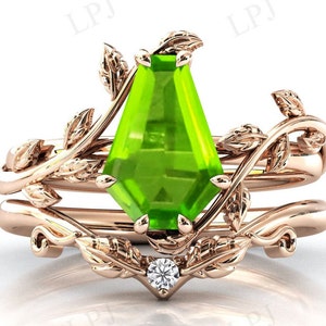 Vintage Coffin Shaped Peridot Engagement Ring Set For Women Art Deco Peridot Leaf Wedding Ring Set Antique Bridal Ring Set Anniversary Gift