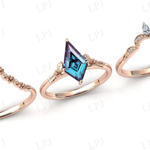 Vintage Kite Shaped Alexandrite Engagement Ring Set Art Deco Floral Wedding Ring Set 14k Rose Gold Alexandrite Antique shops Bridal Ring Set