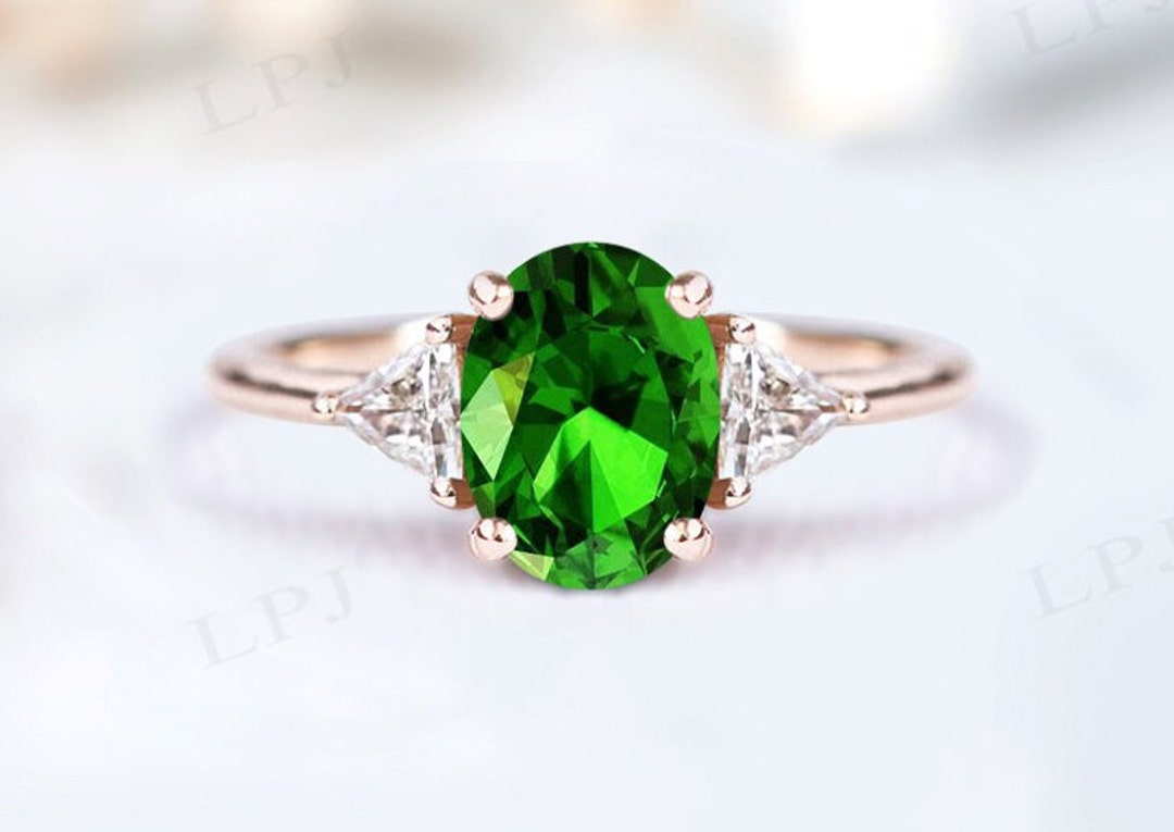 Tsavorite Garnet Engagement Ring For Women Oval Shaped Tsavorite