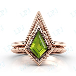 Kite Shaped Peridot Engagement Ring Set Rose Gold Peridot Wedding Ring Set Art Deco Vintage Peridot Bridal Promise Ring Set Anniversary Gift