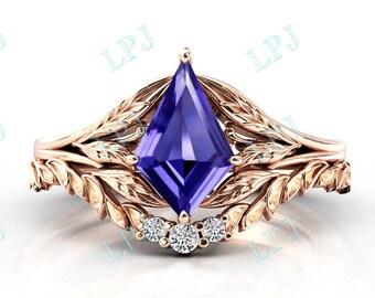 Vintage Kite Shaped Tanzanite Engagement Ring 14k Gold Tanzanite Wedding Ring Leaf Style Ring For women Art Deco Tanzanite Unique Brial Ring