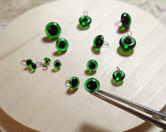 1 pair green glass eyes4 to9 mm with loop. Glass eyes for doll, teddy bears, knitted toy, amigurumi. Glass for toy.