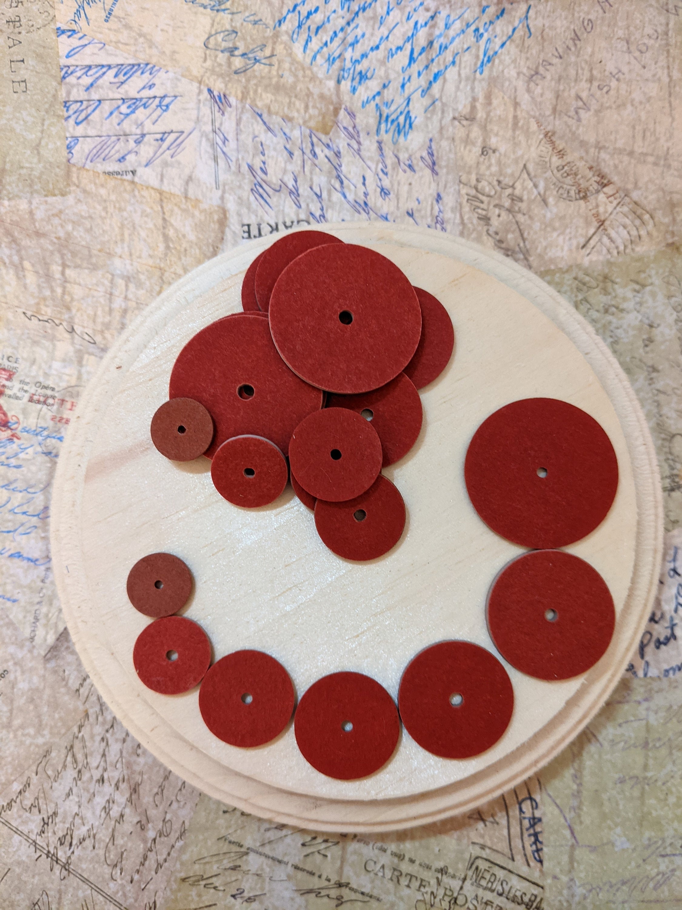 Pack of 20 mini fibre discs for teddy toy and doll making