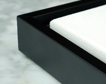 Marco flotante de madera negra mate: Exhibición de arte en lienzo hecha a mano