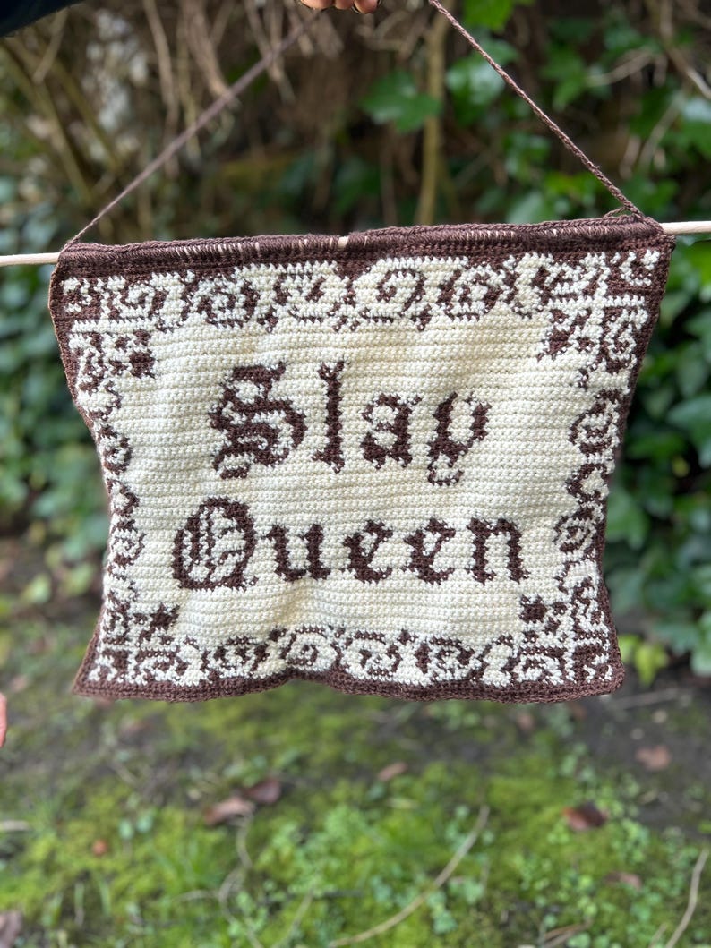 Slay Queen Virkat Tapestrymönster - Digital nedladdning PDF | Medeltida | Bokstäver | Typografi | Nyhet | DIY bild 2