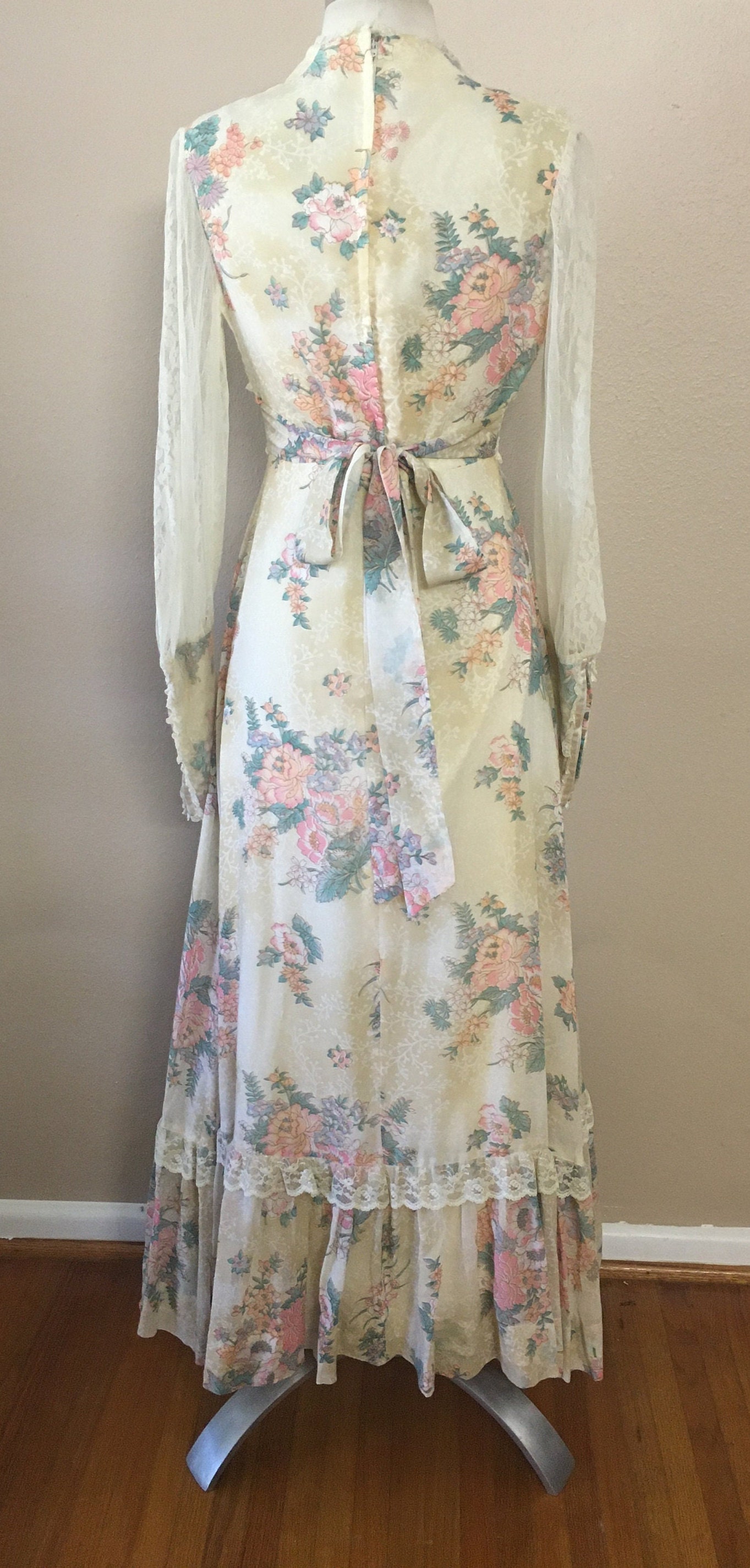 Zara Floral Printed Lace Trim Dress in Green — UFO No More
