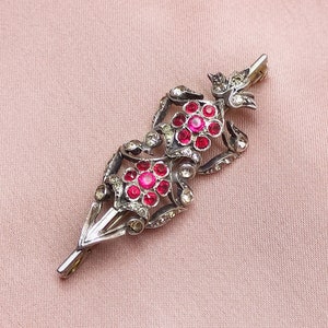 Schöne Antike Georgian Victorian Pink Paste Silber Pfeil Pin Verzierte Durchbrochene Brosche Rubin Klarglas Stein Diamante Geschenk für Sie 19th c