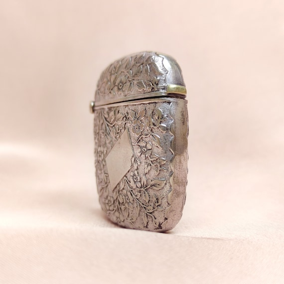 Beautiful Antique Victorian Silver Vesta Case For… - image 4
