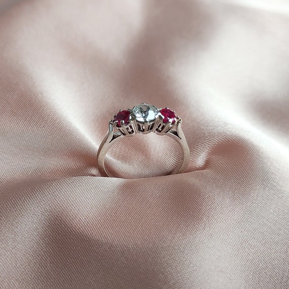 Bague diamant rouge sales