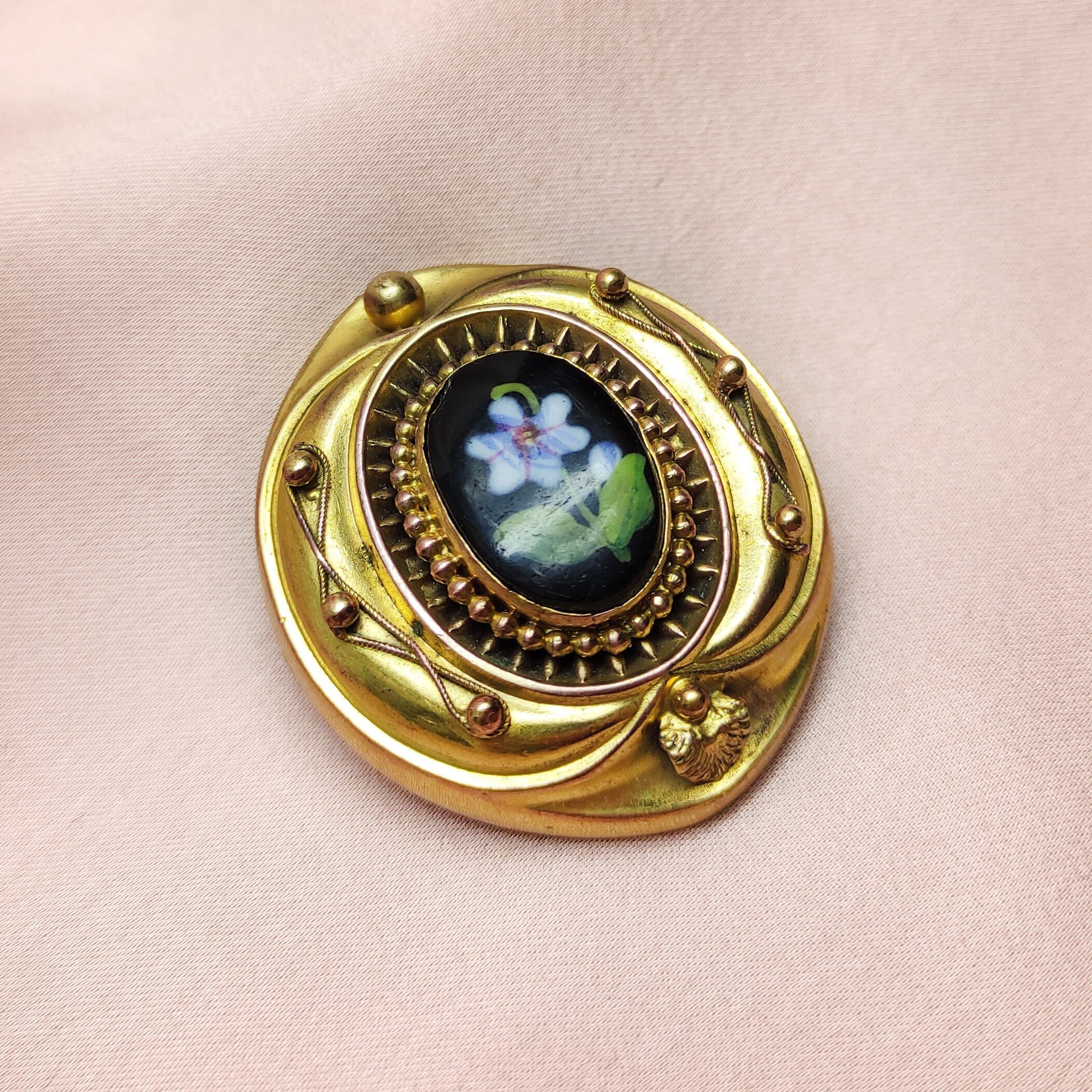 Grande Broche Vintage En émail Sur Laiton - Motif Floral Muguet/myosotis, 52 Mm, Occasion