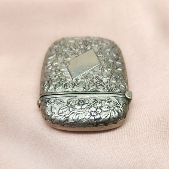 Beautiful Antique Victorian Silver Vesta Case For… - image 8