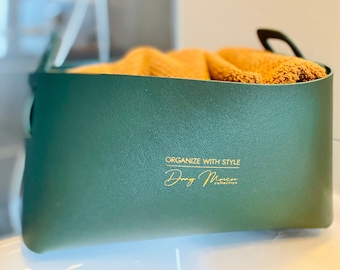 Foldable storage basket with gold print