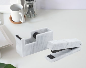 Punch and stapler set in marble look