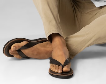 Sandalias de dedo de cuero negro Spectrum hechas a mano, calzado de lujo.