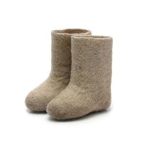 Rubber sole felted woolen full boots