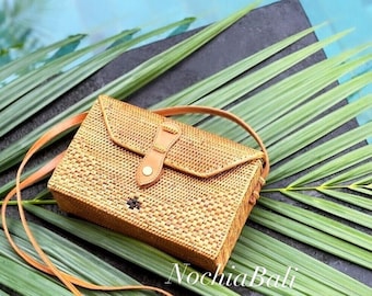 Rattan Sling Bag, Boho envelope bag, Beach wedding Bag, Summer straw bag, Genuine leather