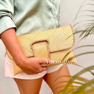 Woven Pandanus Clutch, Casual Boho Purse, Bali Straw Clutch, Handmade Bohemian Clutch, evening clutch, gift for her image 3